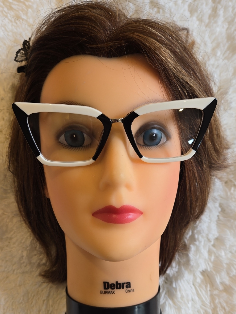 Woman's Eyeglasses